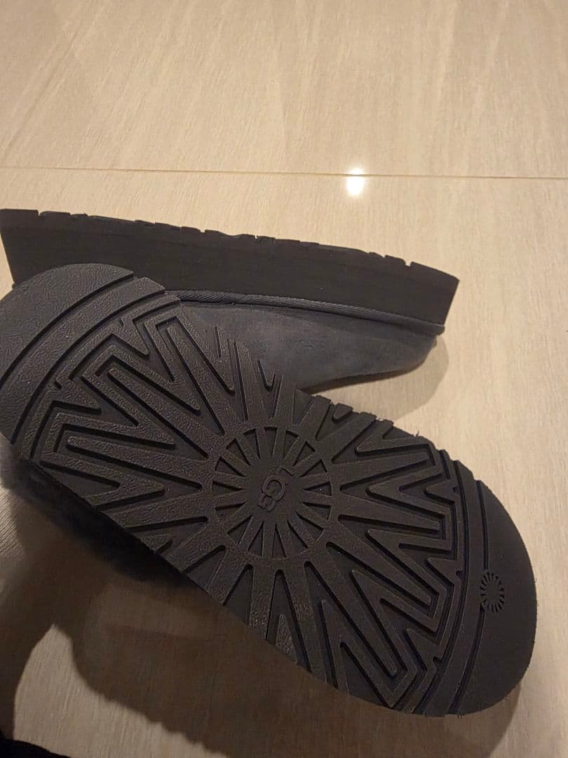 【新品未使用】TAZZELLE　UGG