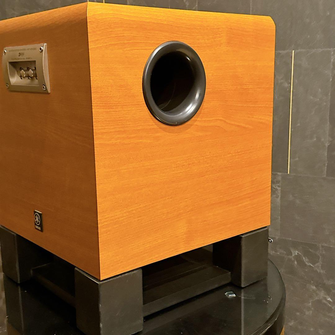 ピンクの猫YAMAHA サブウーファー YST-SW320