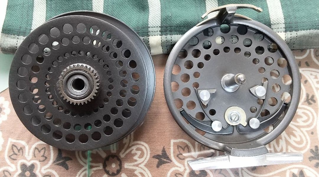 【状態良好】「OVISオービス/ Ｃ.Ｆ.Ｏ. IV (4) 」