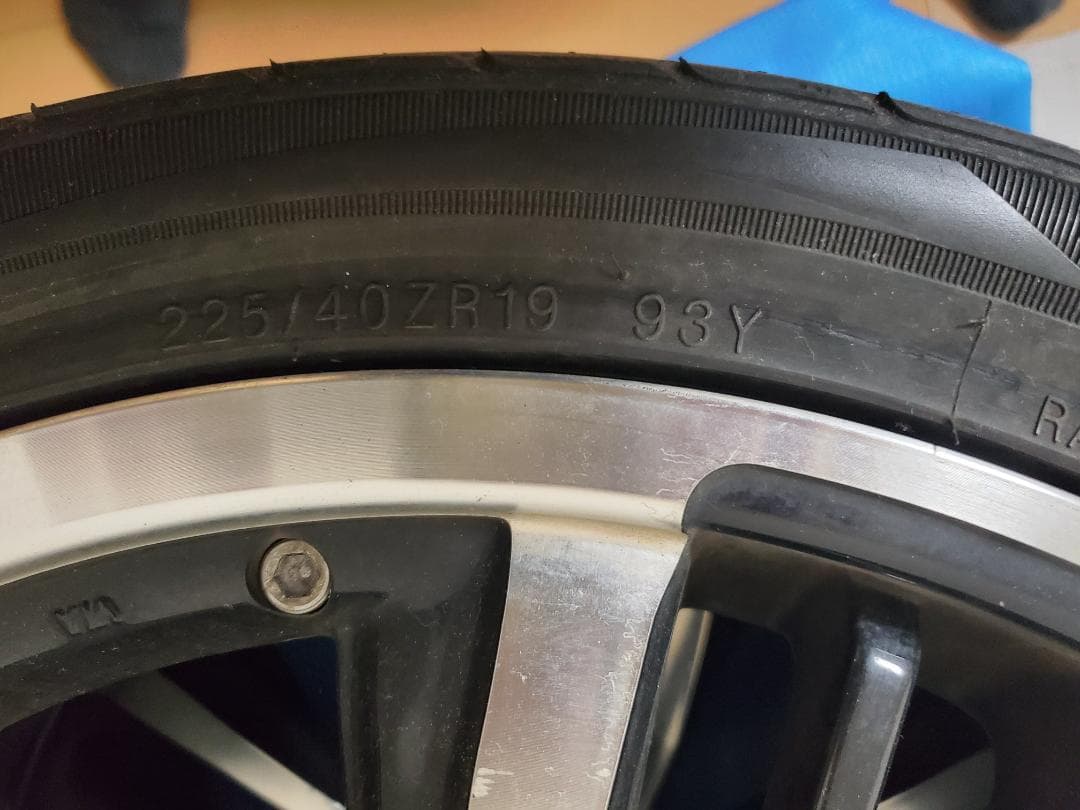 クラウンに着けてたタイヤホイールzinzin