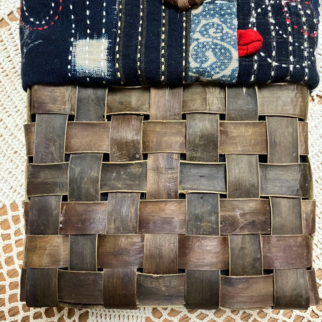 胡桃かごバックショルダー国産藍染型染め雪ん子刺し子山葡萄栃の実チャーム