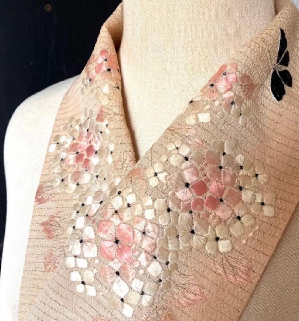 アンティーク夏の半衿 日本刺繍 紫陽花に舞う黒アゲハが素敵な絽縮緬の半衿