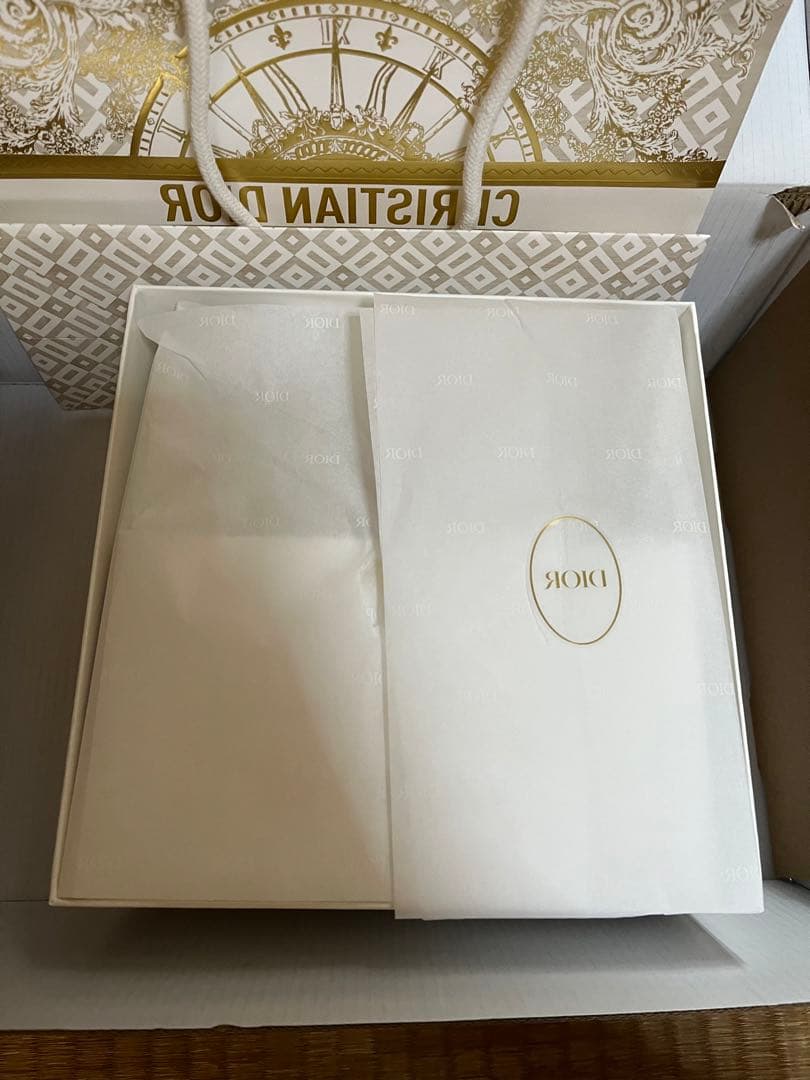 CHRISTIAN DIOR ホリデー オファー2024