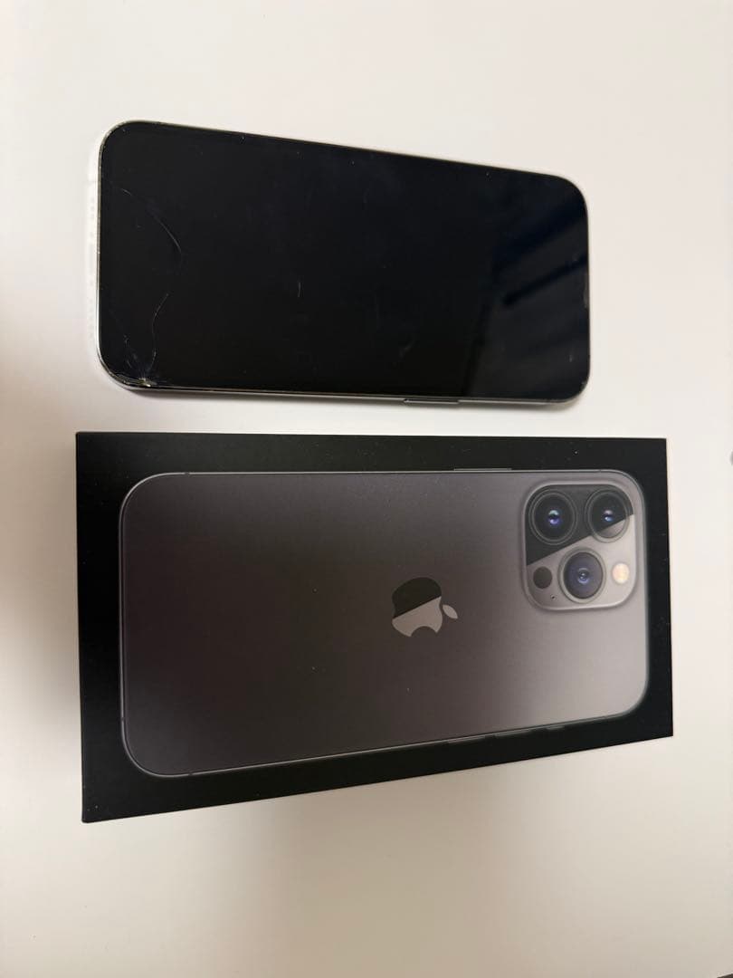 Apple iPhone 13 Pro 258GB 本体　ブラック