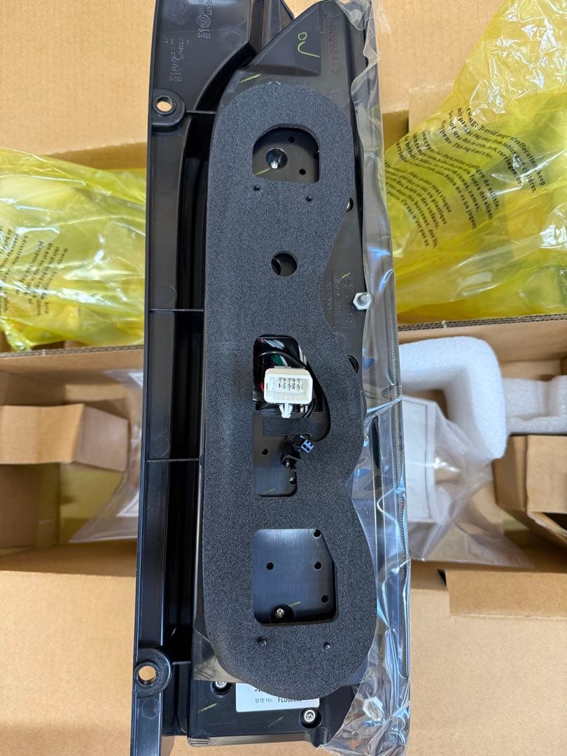 FLEX LEDテールランプ CB-LSP-S002 200系ハイエース