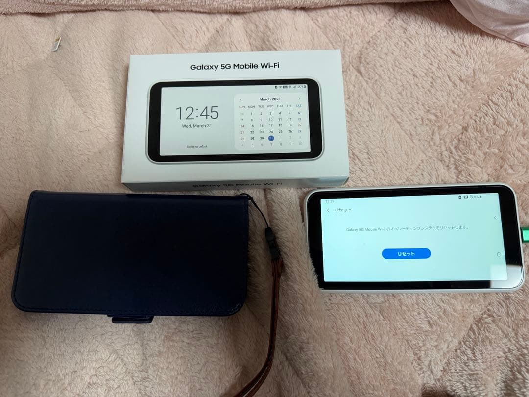【美品】Galaxy 5G Mobile Wi-Fi SCR01 本体とケース