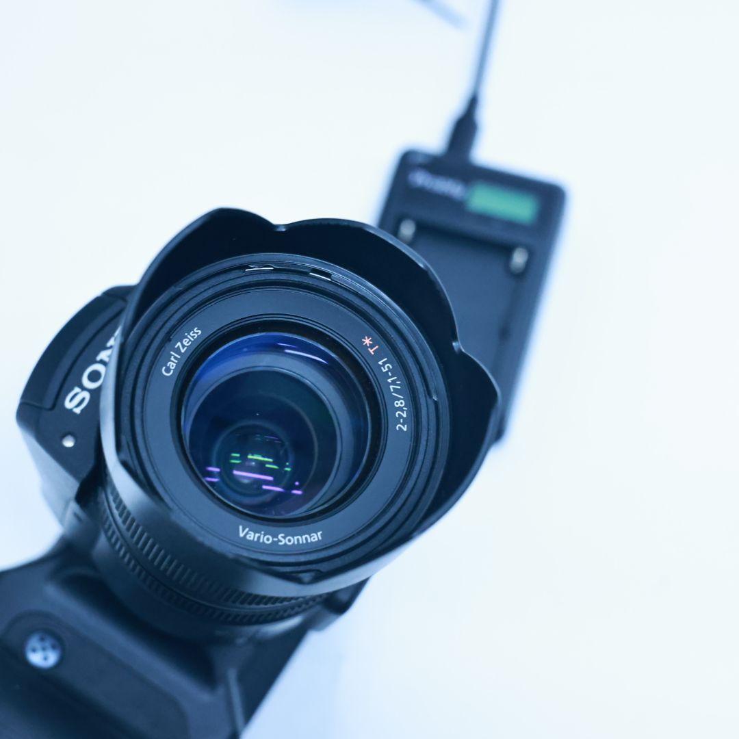 SONY Cyber-shot DSC-F828 デジタルカメラ　メモリー付