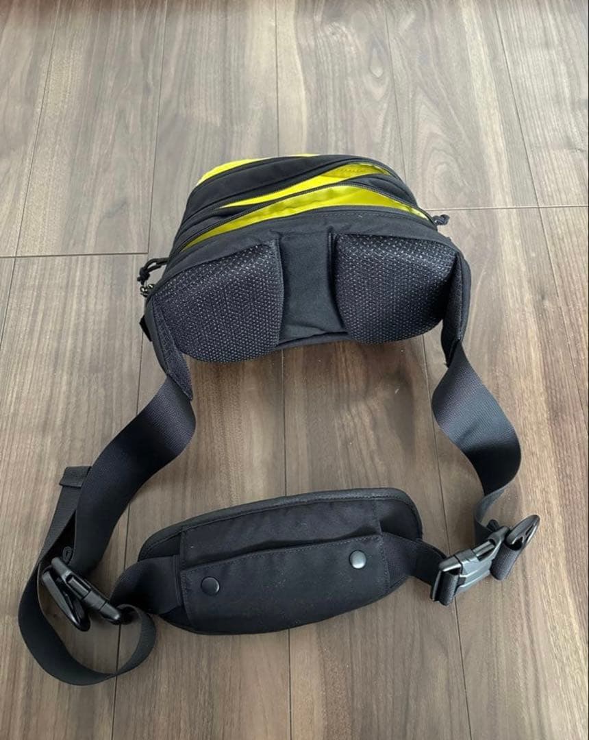 小*梅様 Hugoo ハグー ヒップシート ショルダーバッグ 抱っこ紐　ブラック