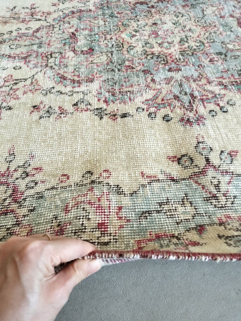 ベージュベース　ブルーグレーのヴィンテージトルコラグ　雅姫さん　No.677