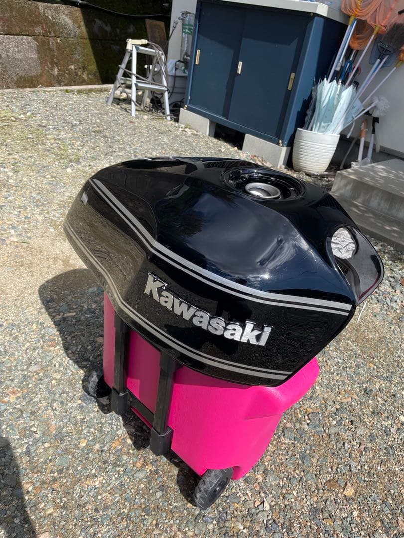 Kawasaki ZRX400 ガソリンタンク 錆なし