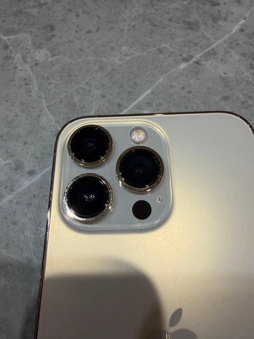 Apple iPhone13Proゴールド 充電ケーブル付き