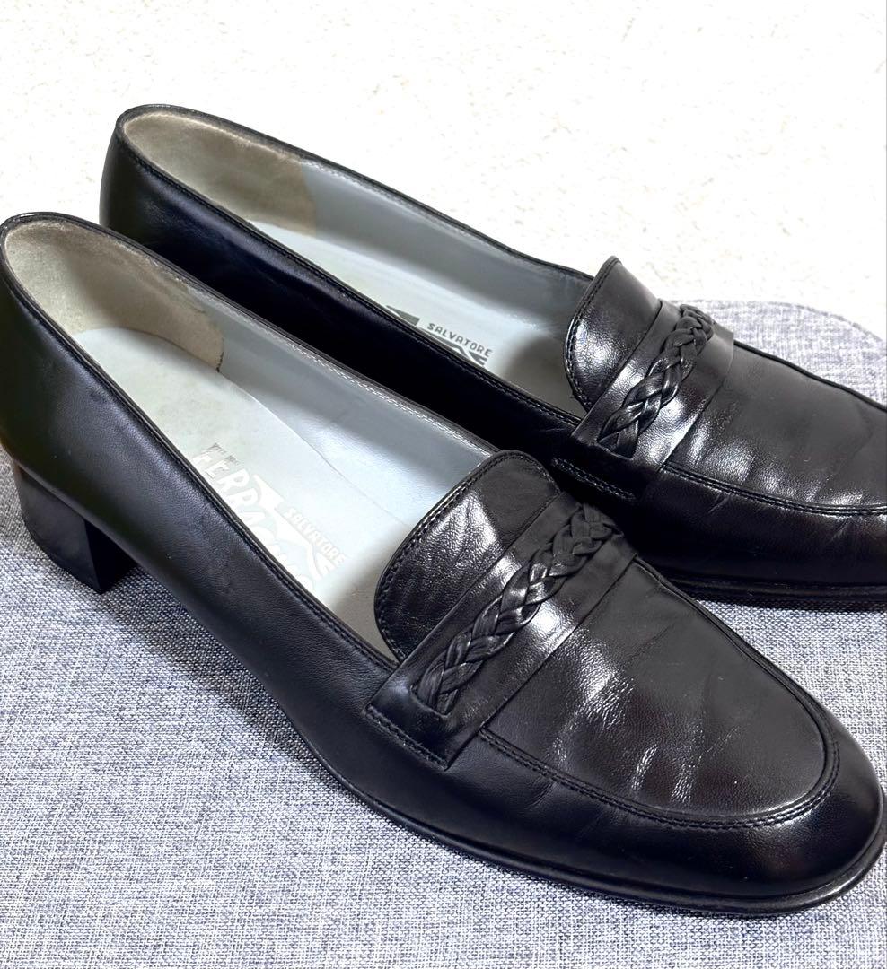 さ*る様 美品　ブラック　ヒールローファー　24.5〜25cm