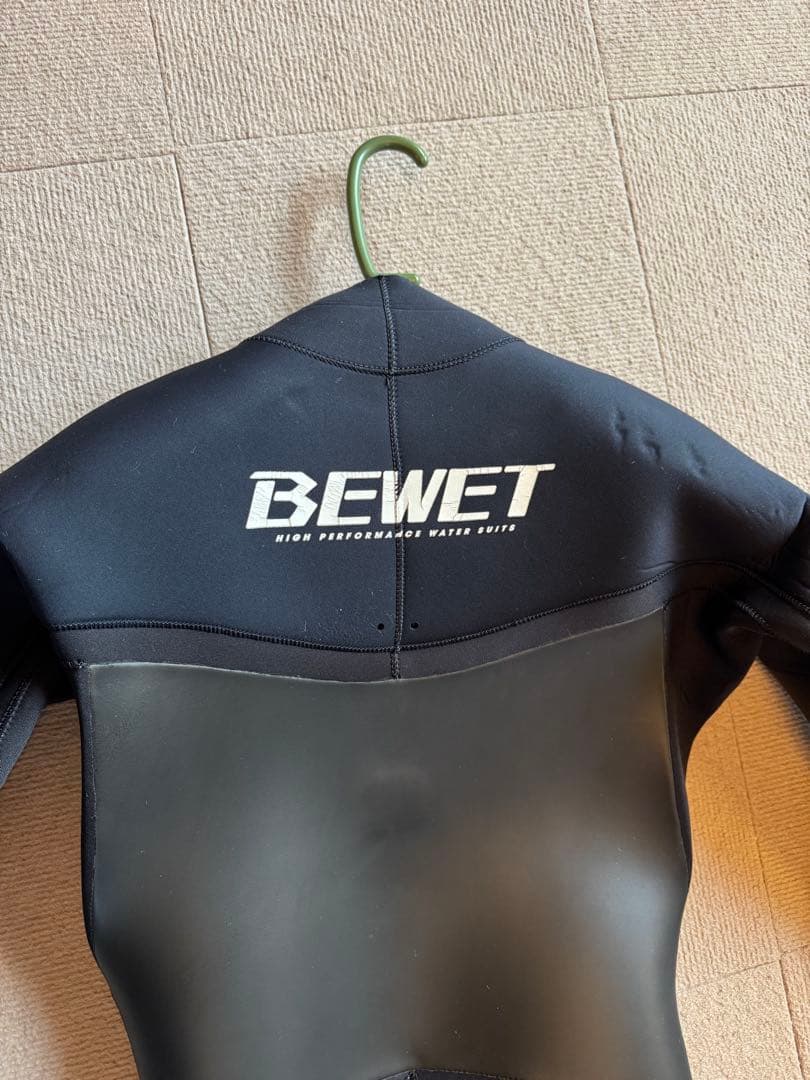 TOMO　ビーウェット セミドライ 5/3mm