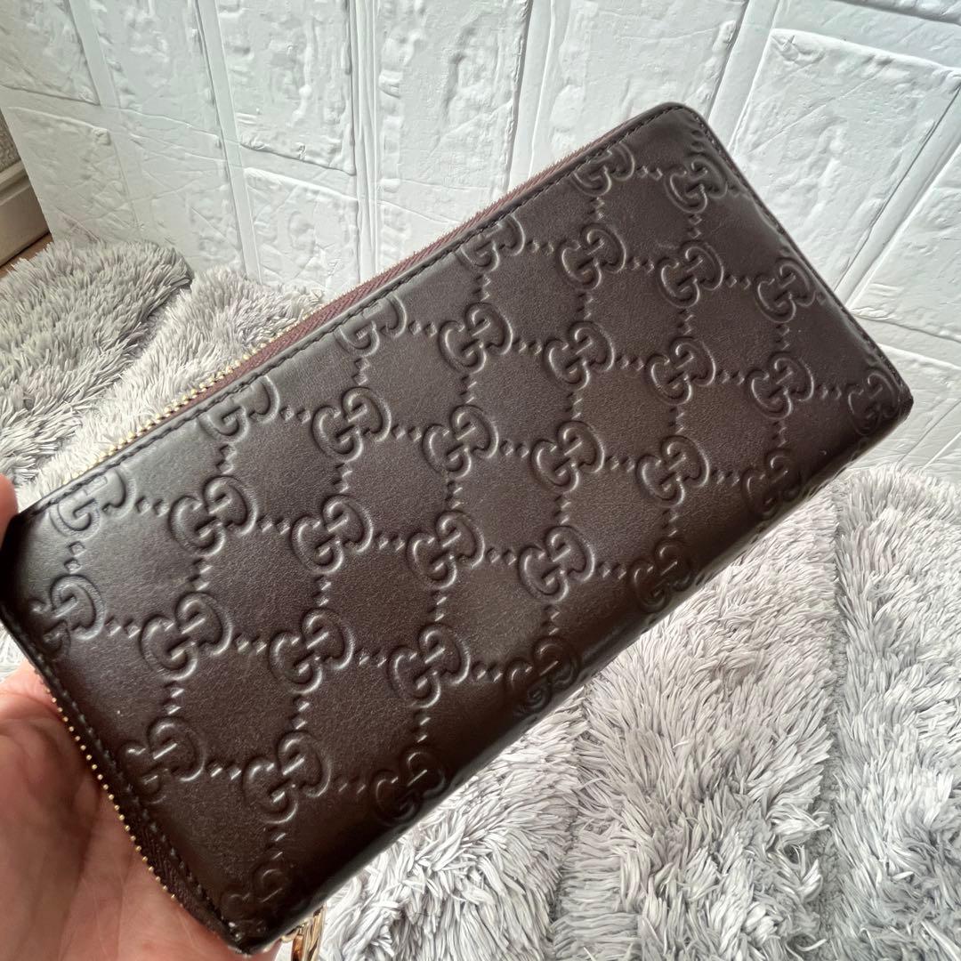 良品✨GUCCI ラウンドファスナー　シマ　ダークブラウン　インターロッキング