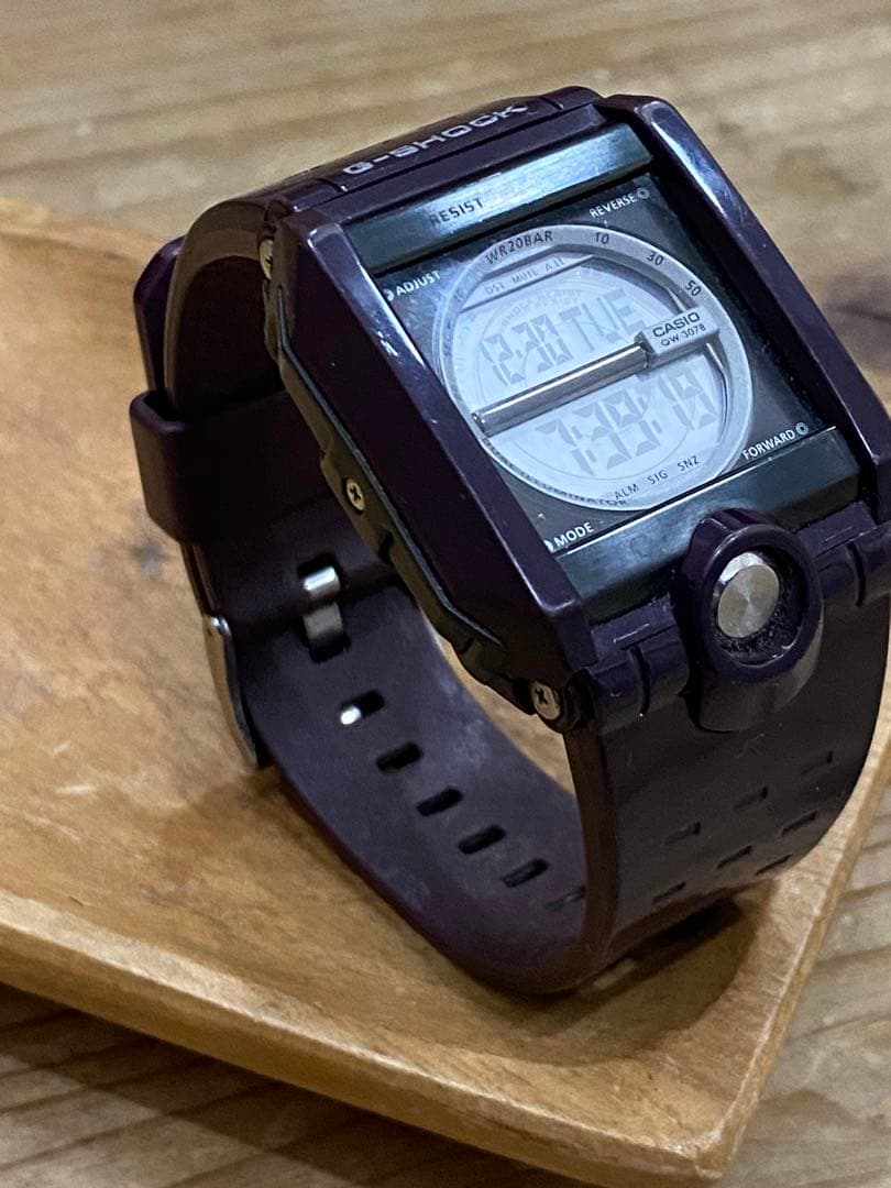 生産終了モデル G-SHOCK G8100 パープル