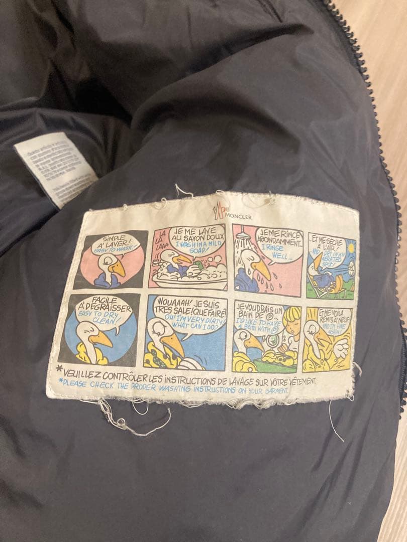 最終値下げモンクレール　ダウン　ネイビー