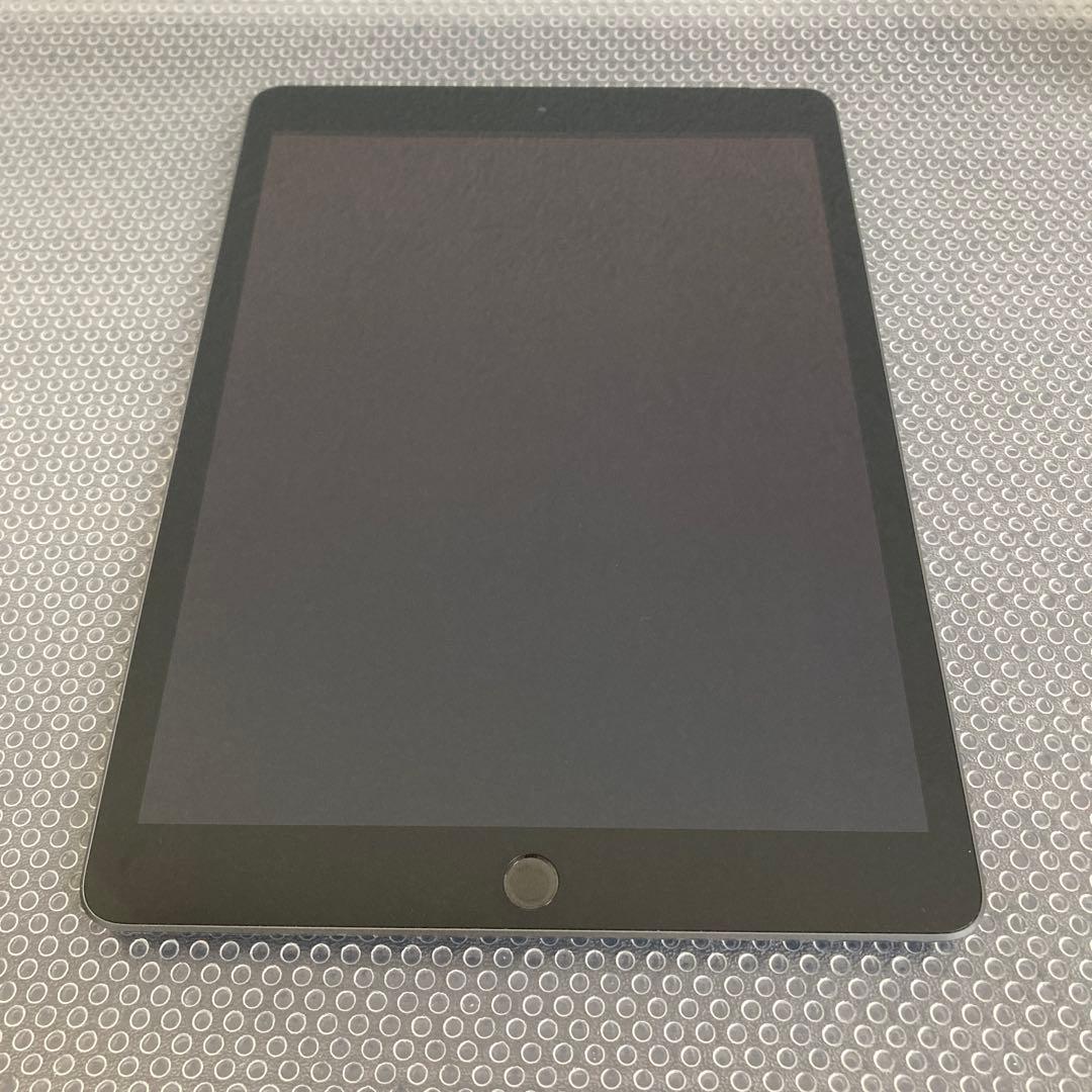 3675【早い者勝ち】美品☆iPad8 第8世代 32GB SIMフリー☆
