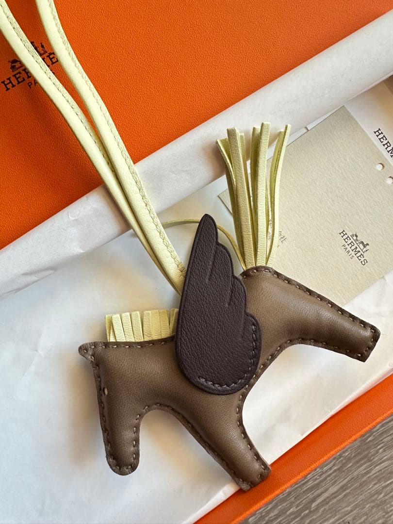 【美品】HERMES ペガサス　エトゥープ