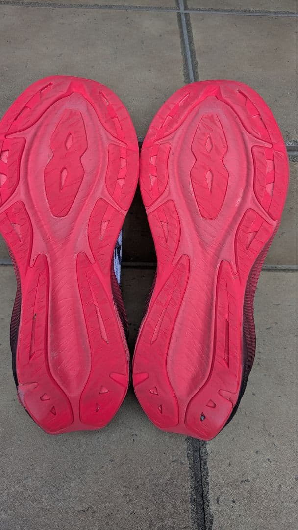 asics NOVABLAST3 スニーカー　26センチ　中敷き付