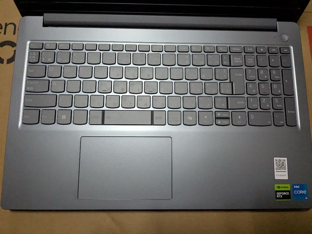 【美品】Lenovo LOQ Essential Gen 9 ルナグレー