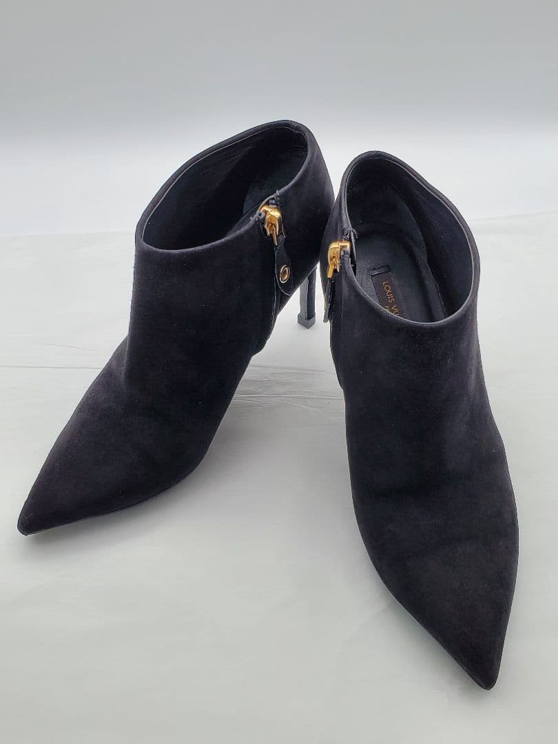 LOUIS VUITTONスエードショートブーツ