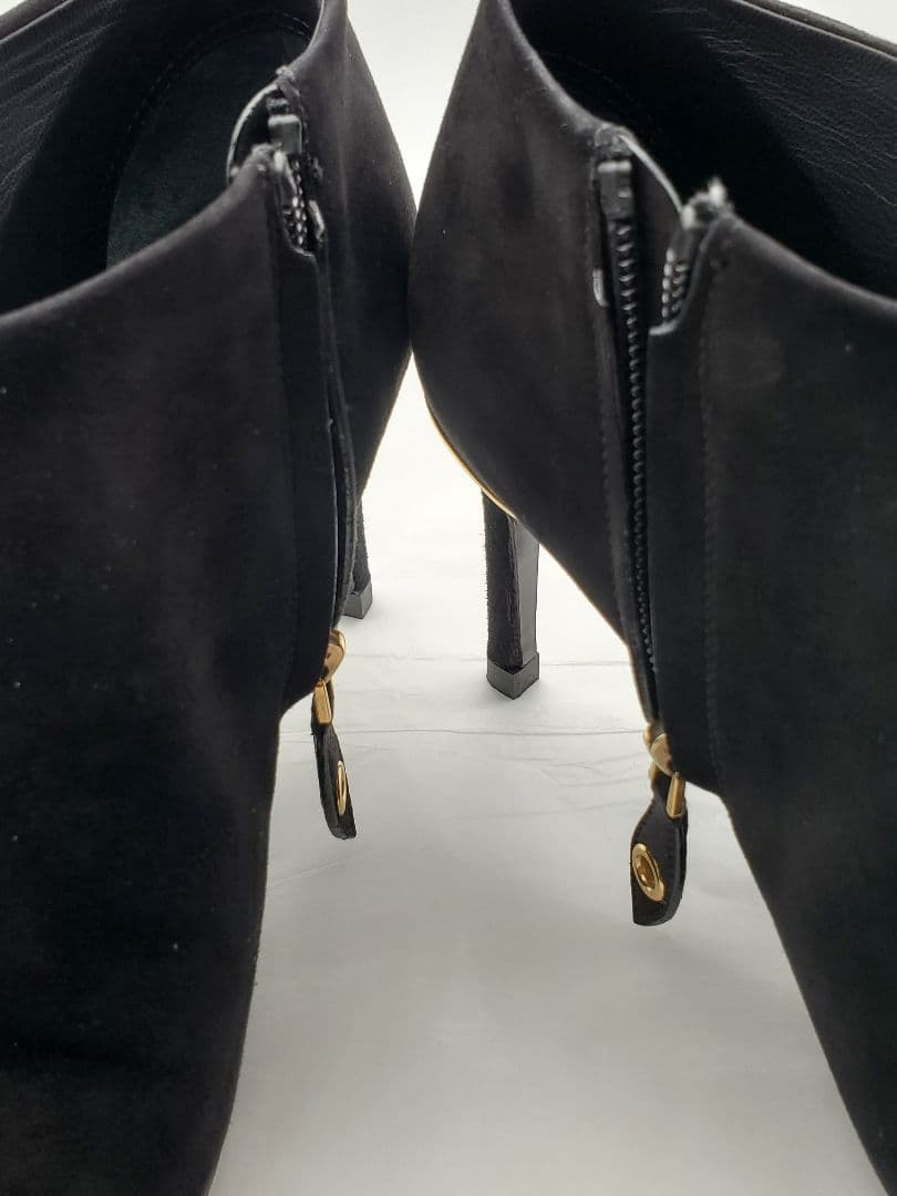 LOUIS VUITTONスエードショートブーツ