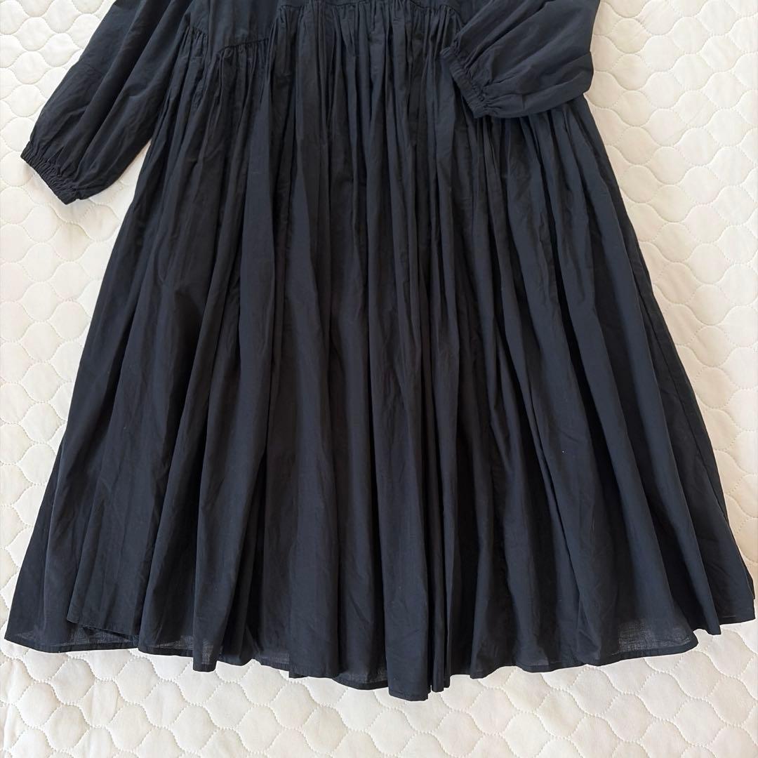 【美品】BEARDSLEY パールボタンギャザーワンピース　ブラック　サイズ0