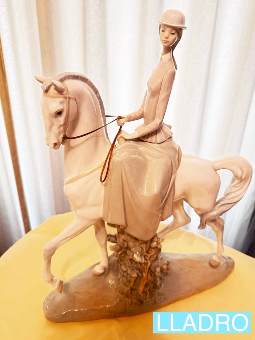 【ヨシカネ】LLADRO リヤドロ　馬に乗る女性　陶器