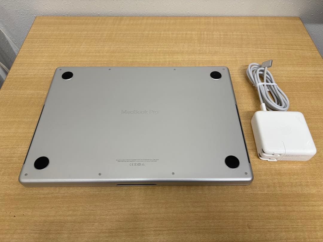 Apple MacBookPro 2021 14インチ M1Pro 16/512