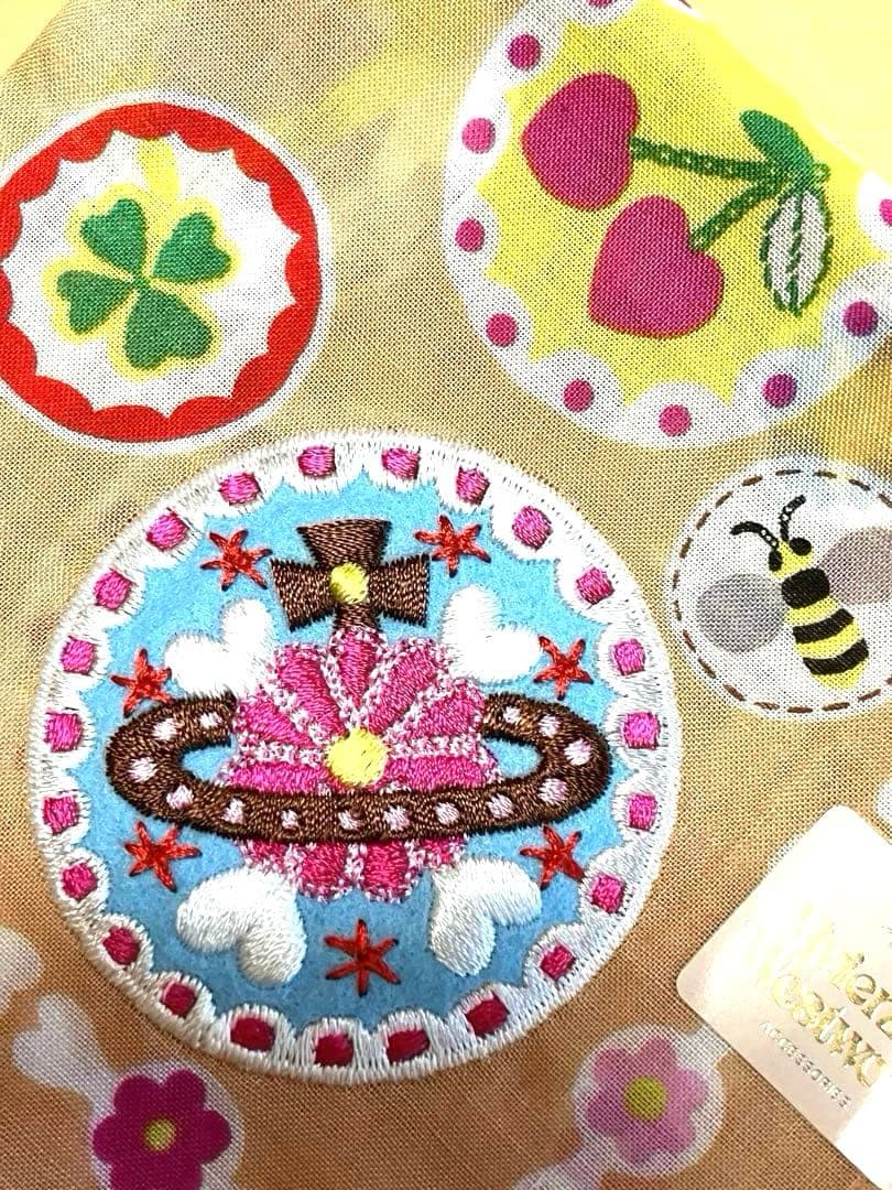 ヴィヴィアンウエストウッド　刺繍ハンカチ　新品未使用