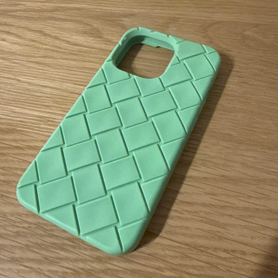 ボッテガ　iPhone13proケース
