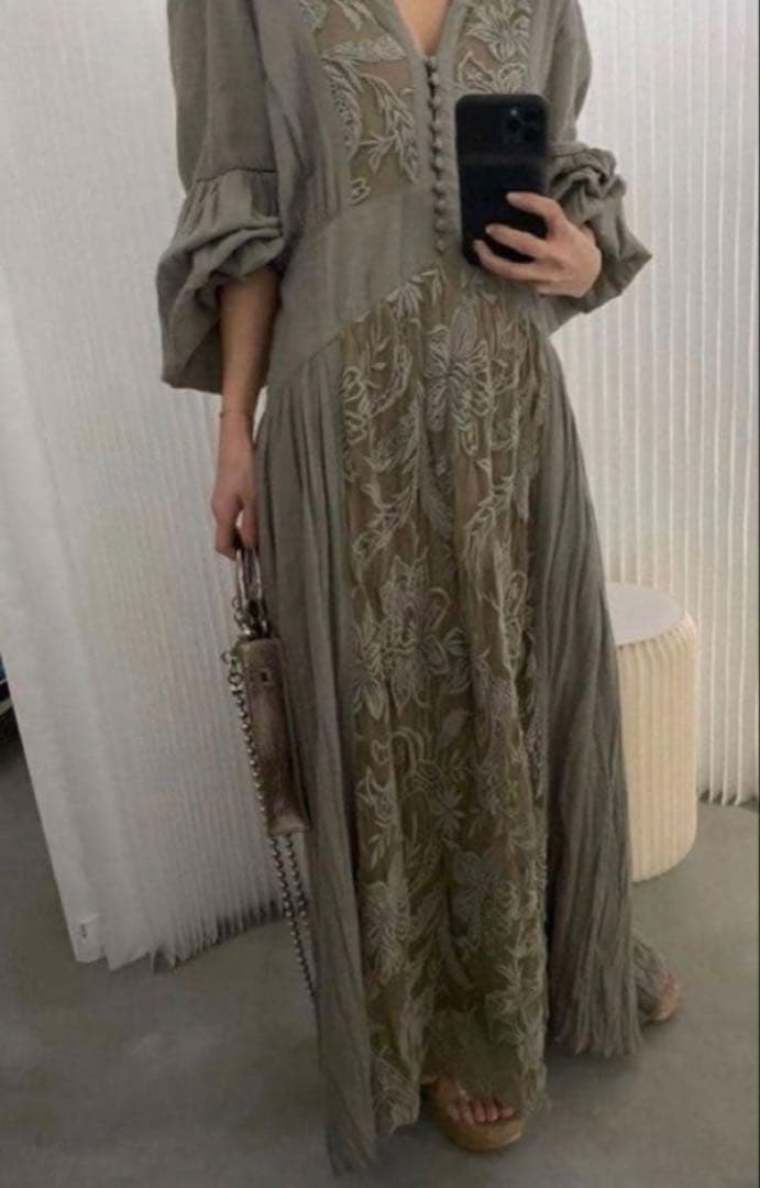 ワンピース AMERI MEDI EMBROIDERY TULLE LACE DRESS