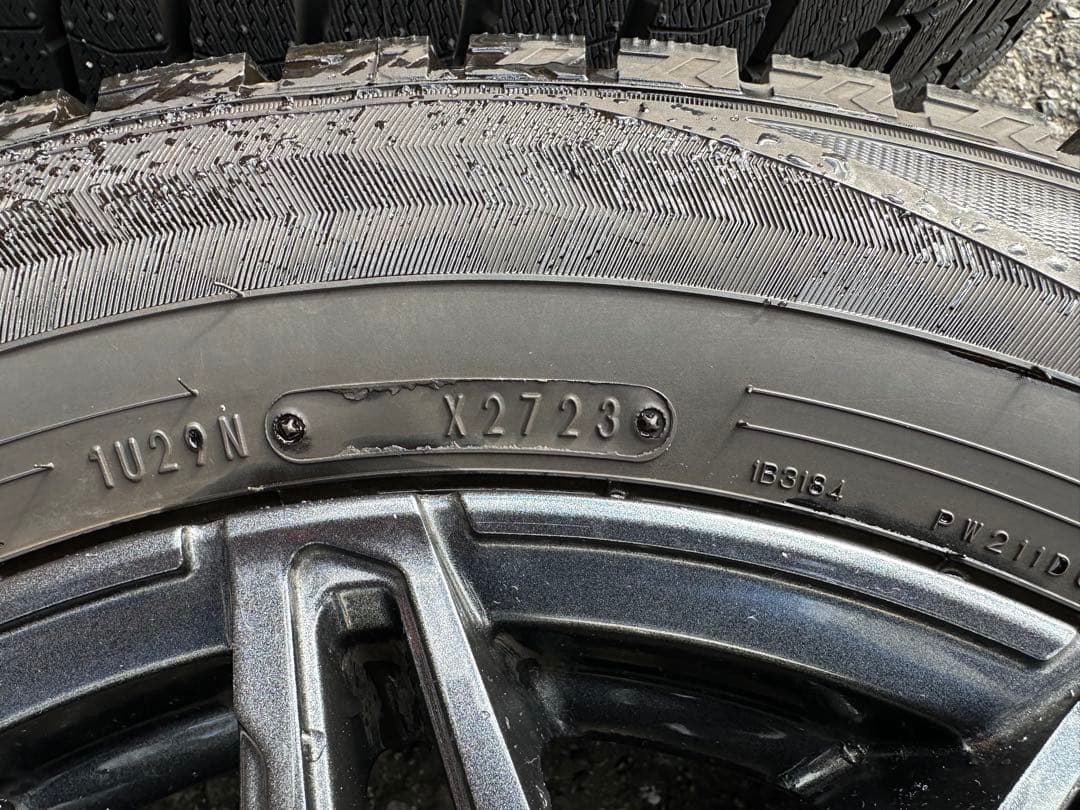 DUNLOP スタッドレス　タイヤホイールセット　195/65R15 プリウス等