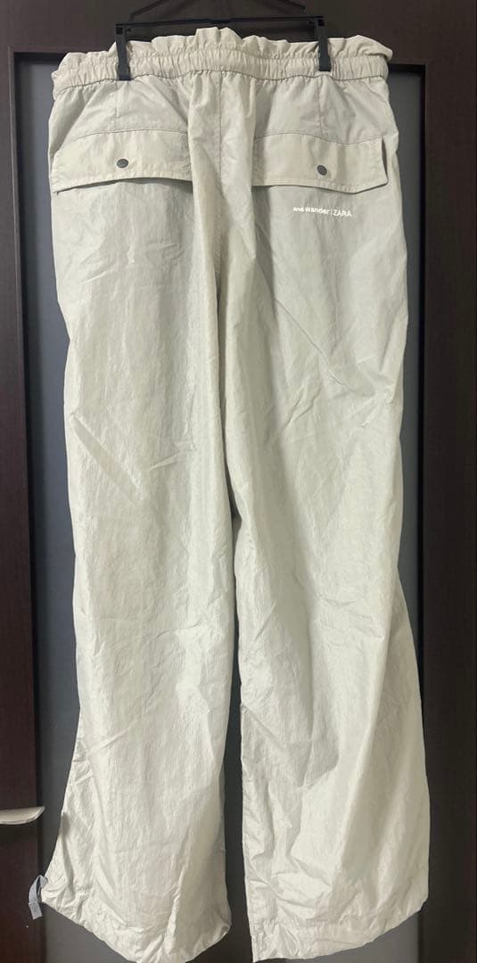 and wander ZARA パンツL