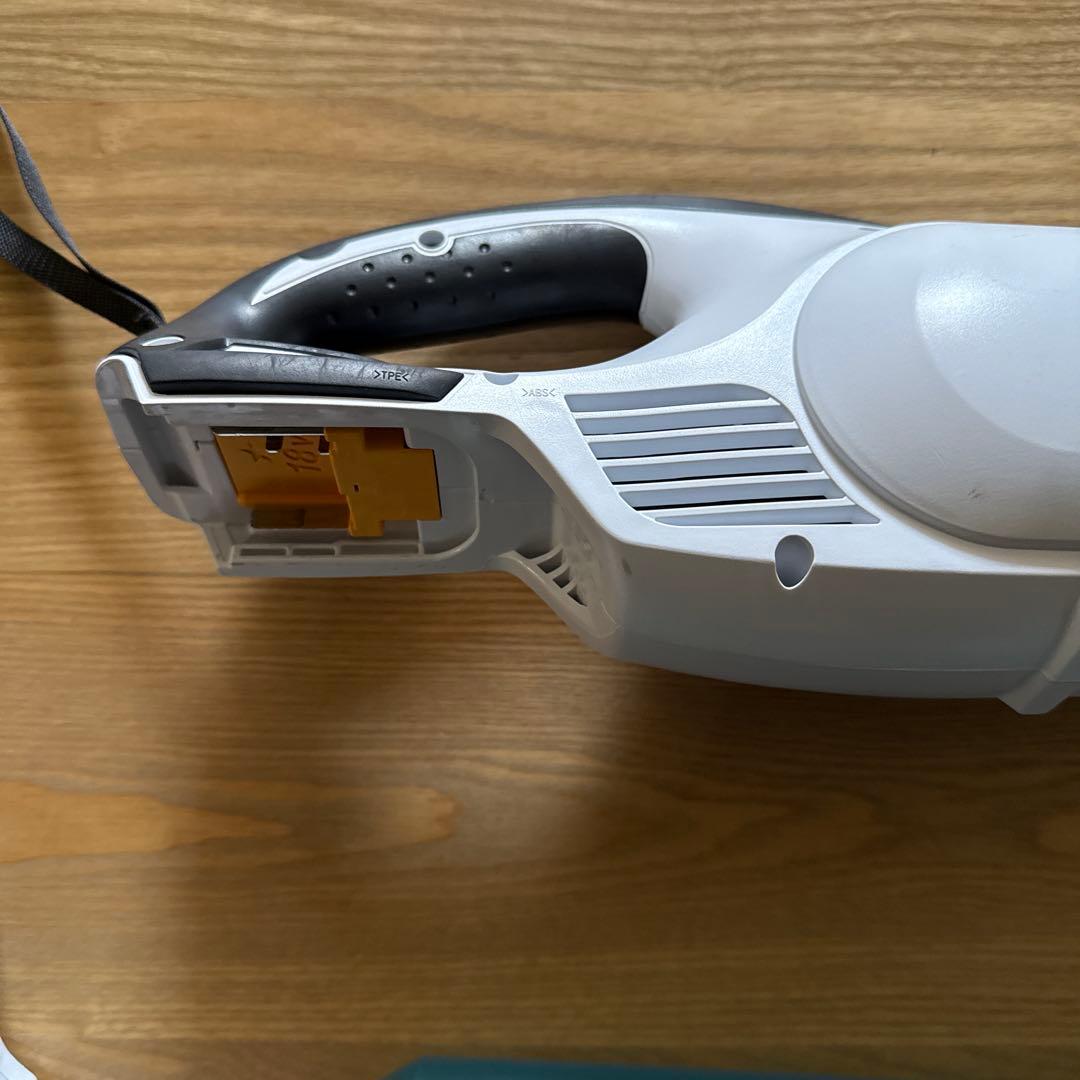 マキタ　コードレス掃除機　CL182FDZW セット　クリーナ