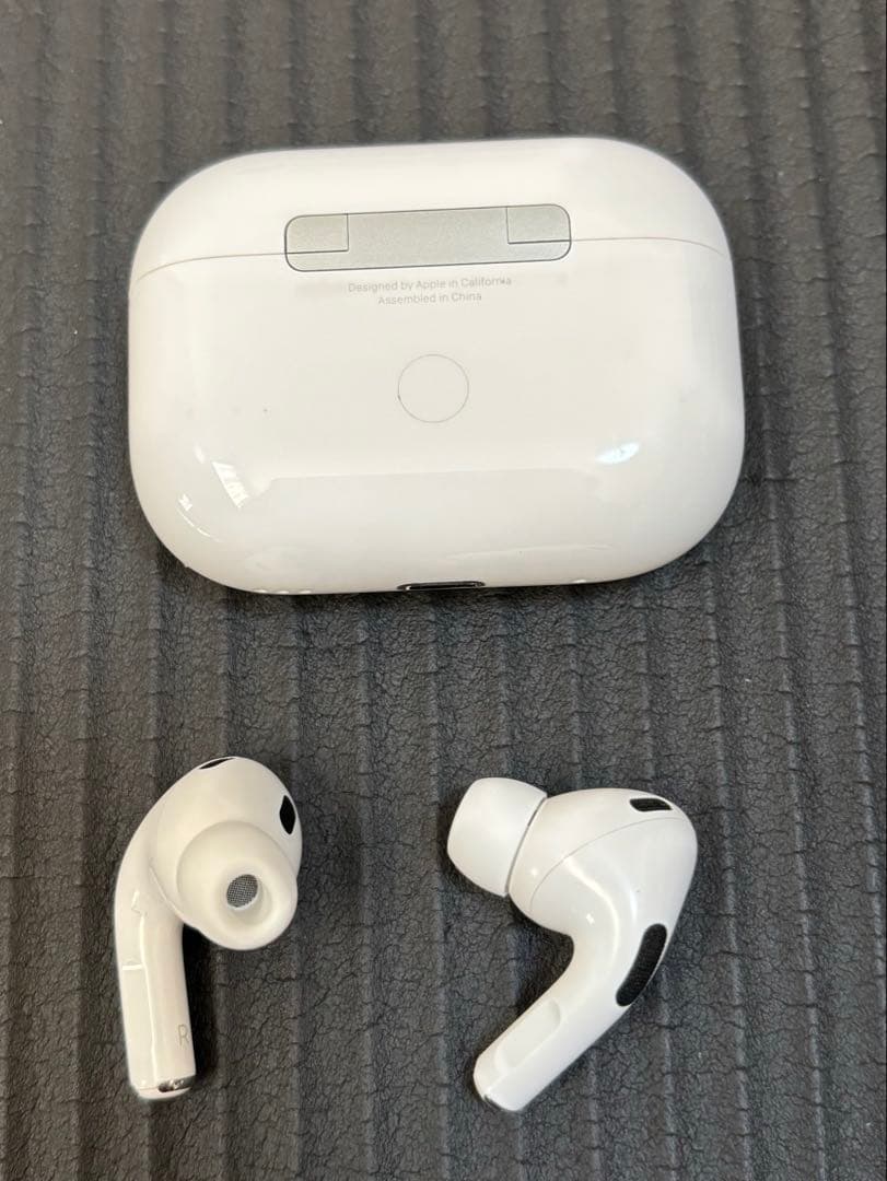 イヤホン AirPods pro2(Lightning)
