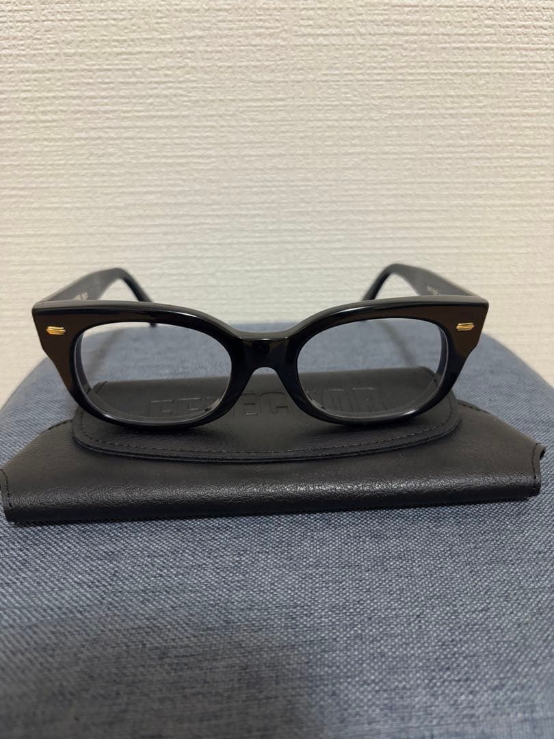 EFFECTOR エフェクター　ファズ　黒×金　ケース付き！