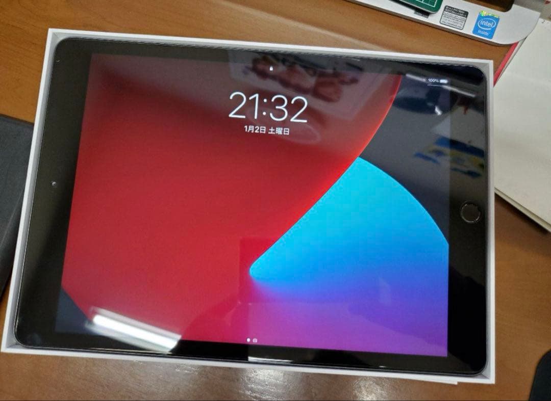 iPad (第8世代) Wi-Fi 32Gスペースグレー