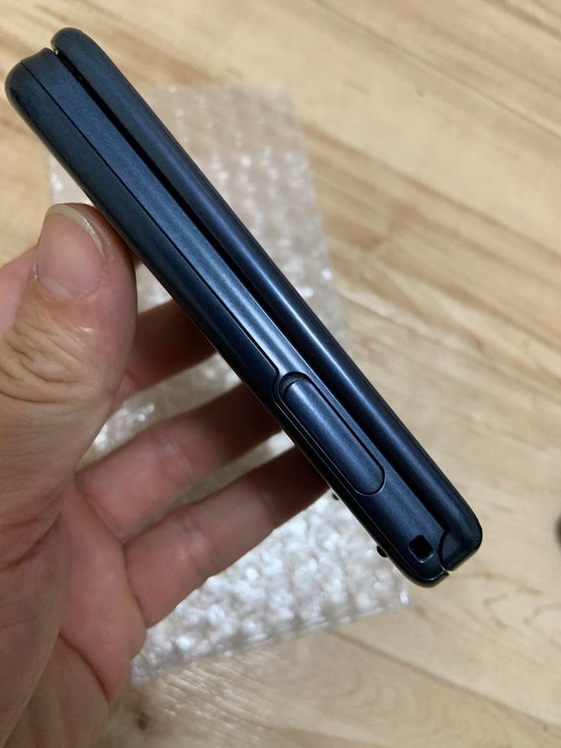 Docomo らくらくホン F-01M（ネイビー）