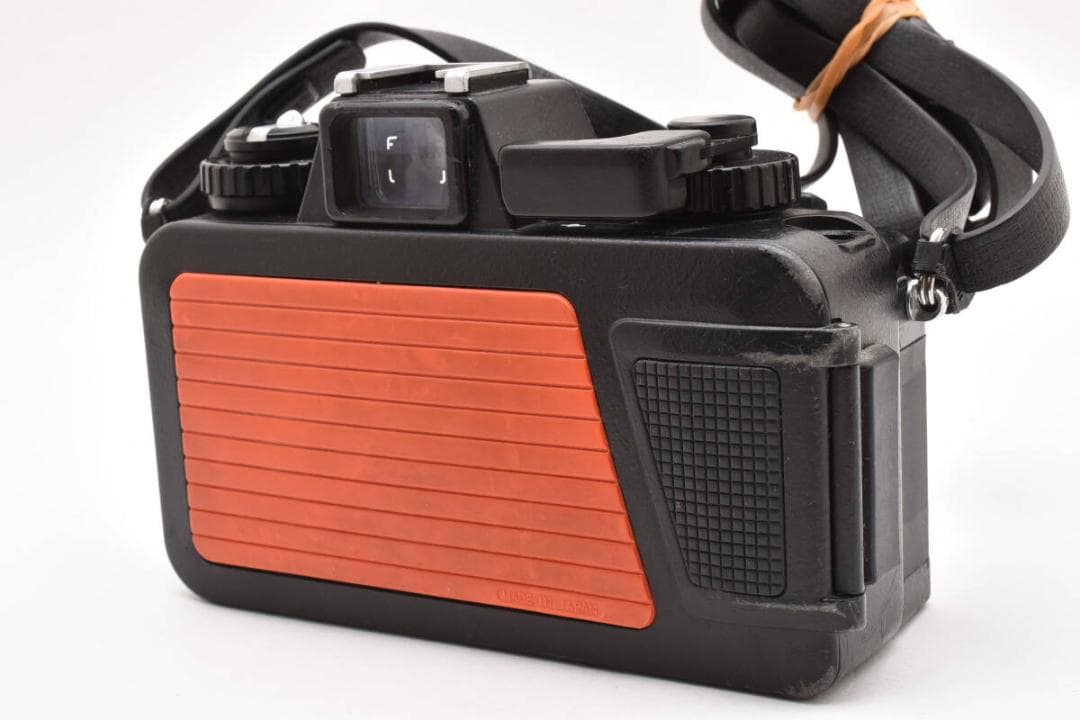 ニコン Nikon NIKONOS-V + 35mm 単焦点付き防水カメラ