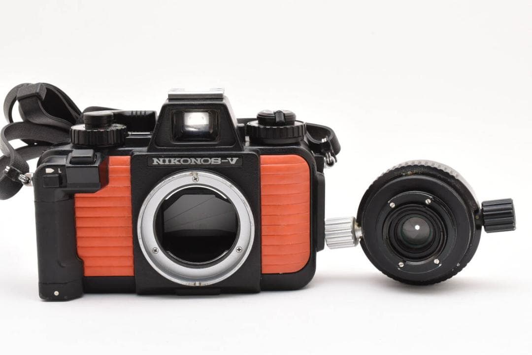 ニコン Nikon NIKONOS-V + 35mm 単焦点付き防水カメラ