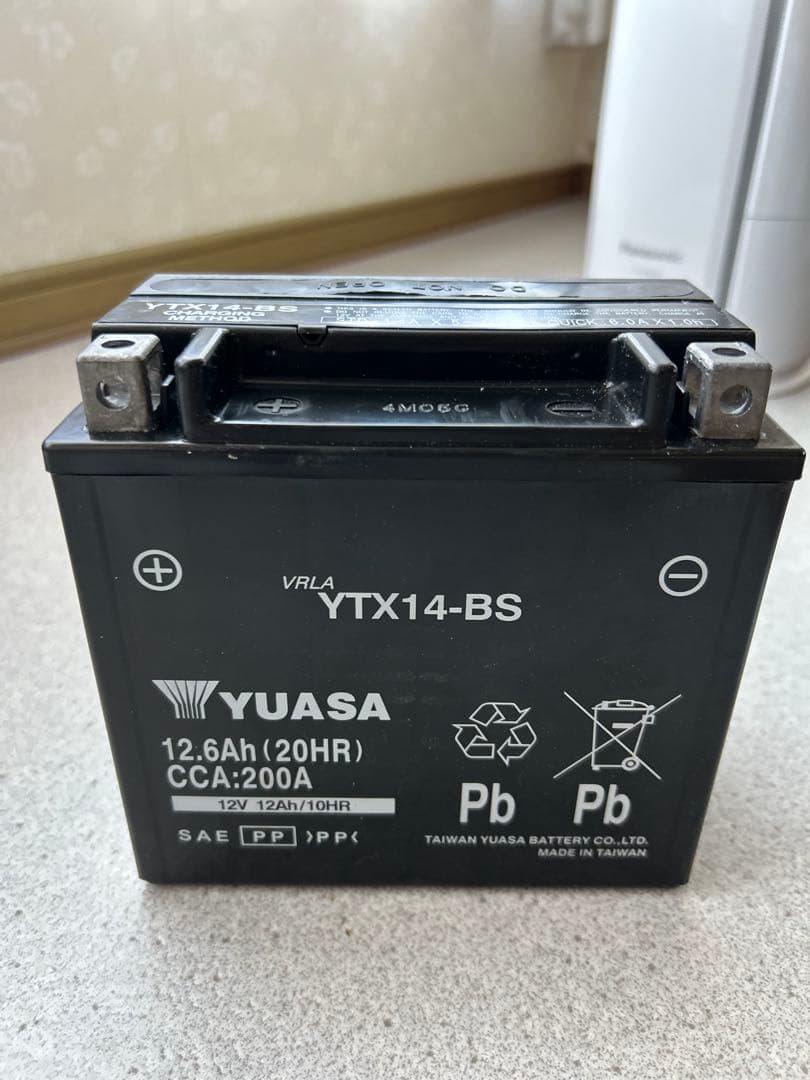 ユアサバッテリー YTX14-BS