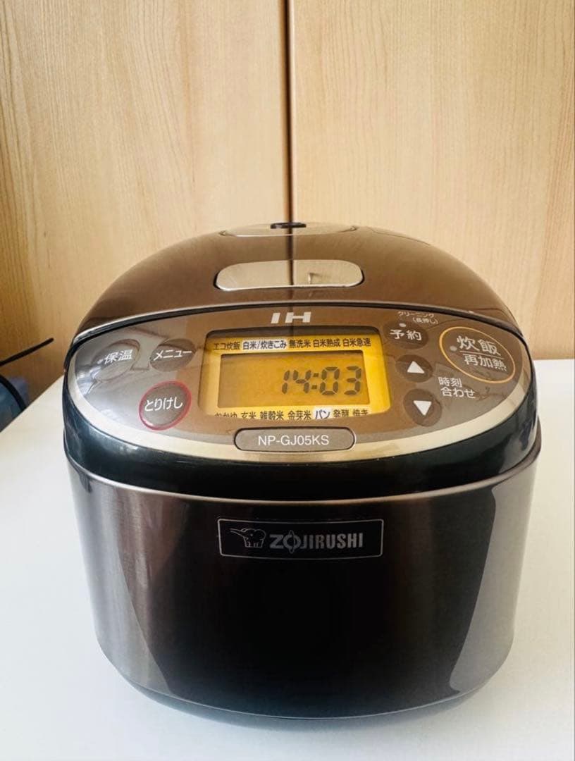 2024年後期に購入 象印 IH炊飯器 NP-GJ05KS 黒