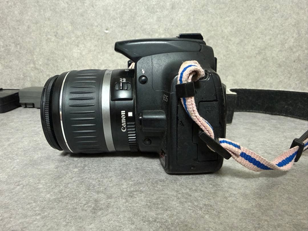 デジタル一眼レフカメラ キャノン EOSKiss デジタルN ダブルズームキット