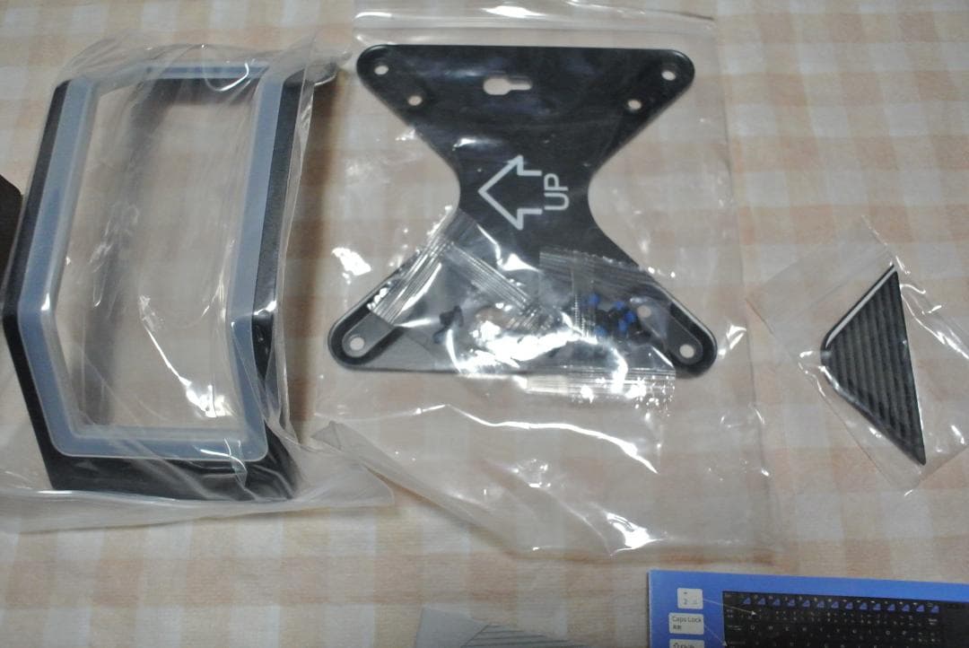 ミニPC Minisforum UM560 RYZEN5 5625U/8G/256GB