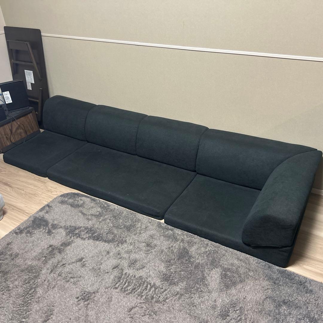 4人掛け　ローソファ　黒　ブラック
