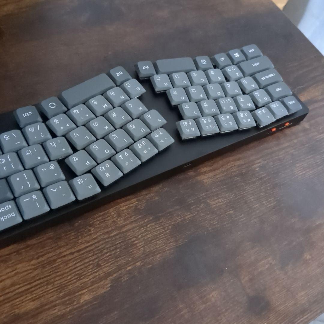 極美品 Keychron K11 Max 65% RGB ホットスワップ 茶軸