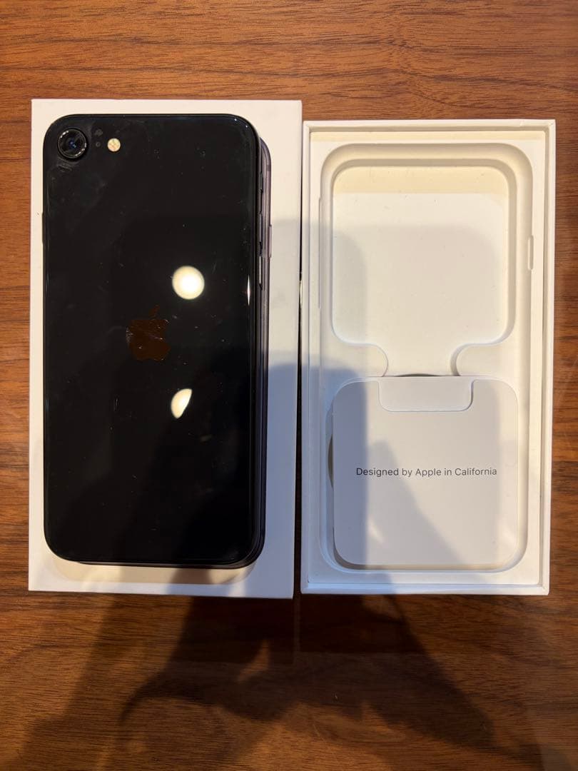 iPhone SE 第2世代 64GB ブラック SIMフリー　箱あり