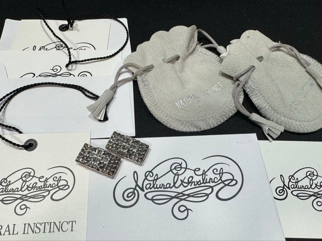 NATURAL INSTINCT シューピアス 2ピース