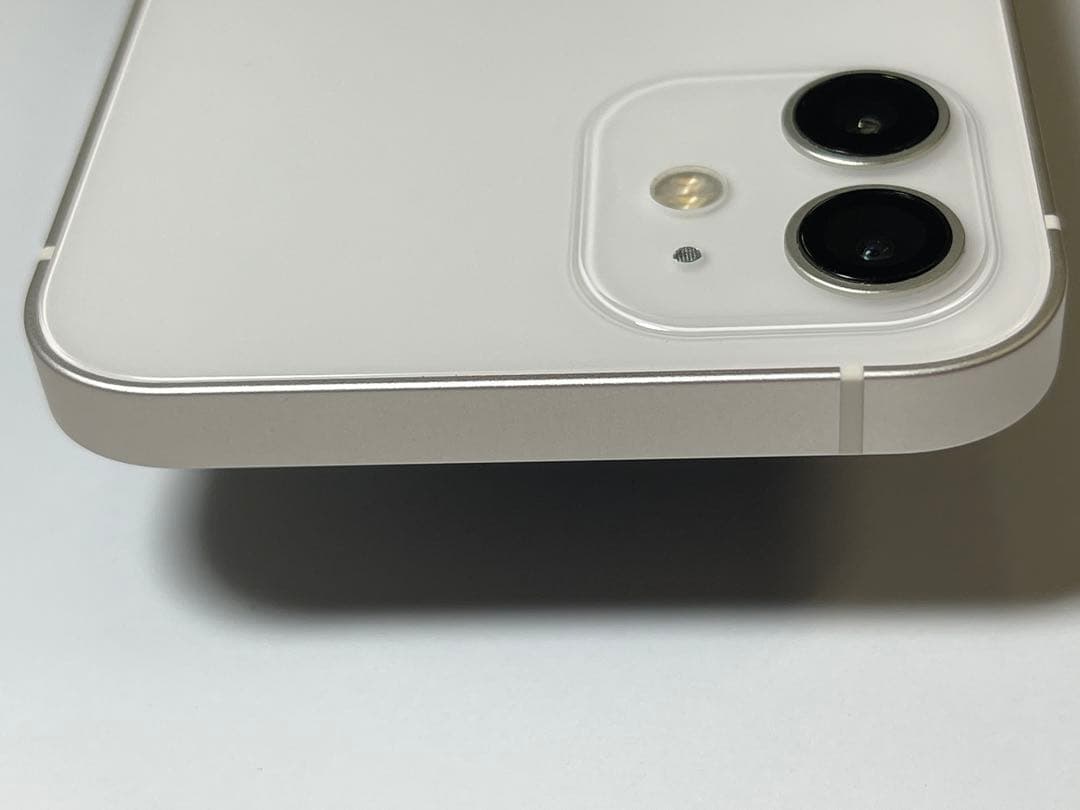 美品！iPhone 12 ホワイト 128GB Sim Free!